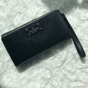 KATE SPADE WRISTLET with wallet compartments